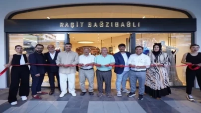 Ünlü modacı Bursa’da mağaza açtı