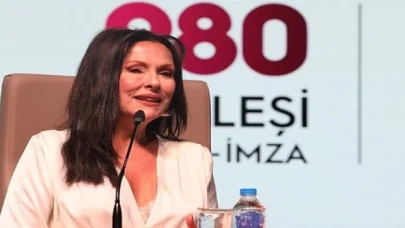 '’Bir sayfa kitap okumayan, okumuşlar ülkesiyiz’’