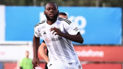 Van Bronckhorst’tan Onana kararı