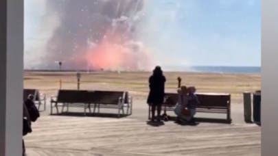 ABD'de havai fişek dolu kamyon alev topuna dönüştü