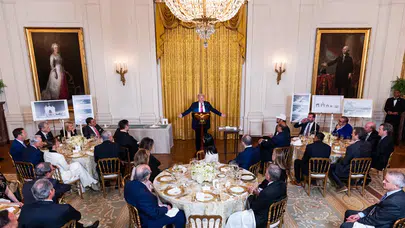 Donald Trump, Beyaz Saray’a 200 milyon dolar değerinde balo salonu inşa ettiriyor: Kimler bağışta bulunacak?