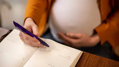 Çalışan ailelere müjde: Doğum ve babalık izinleri uzayabilir