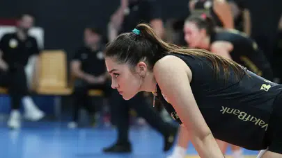 Zehra Güneş’in kopyası! Kardeşi İrem Nur Güneş de sahalarda parlıyor