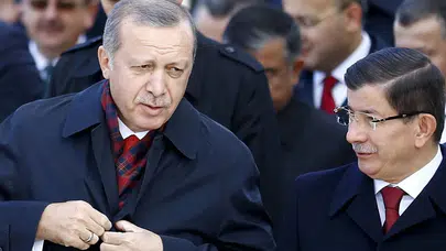 Ahmet Davutoğlu, Erdoğan'dan "Cumhurbaşkanı yardımcılığı" teklifi alırsa ne yapacağını açıkladı
