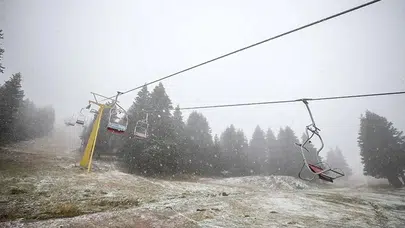 Uludağ'a mevsimin ilk karı yağdı