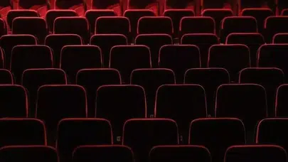 Bakan Ersoy’dan sinema sevenlere müjde: Her çarşamba “Sinema Günü” ve indirim fırsatı