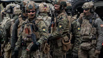 Askerlik Avrupa'da zorunlu mu olacak? Kadınlar hakkında dikkat çeken detay!