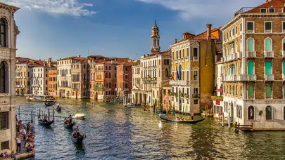 Venedik’in bin 600 yıllık ahşap mucizesi: Şehir nasıl su üstünde ayakta kalıyor?