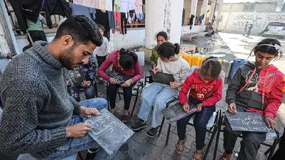 İki yılın ardından Gazze okulları kapılarını açtı
