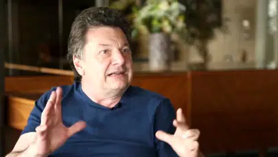 Vedat Milor özel okul ücretlerine veryansın etti: Bu rakamlara İngilizce dersini William Shakespeare versin