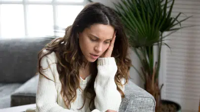 Psikologlar uyarıyor: “Benching” özgüveni sessizce çökertiyor