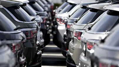 Ticaret Bakanlığı'ndan yetkisiz ikinci el araç satışlarına "102 milyon TL" ceza