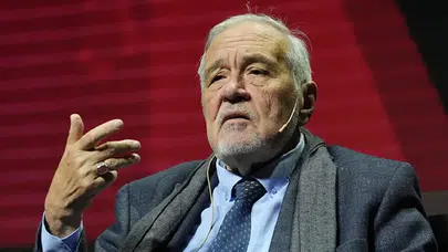 Prof. İlber Ortaylı, hastaneye kaldırıldı: Kitap fuarı ve etkinlikleri iptal