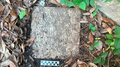 Arka bahçelerinde 2 bin yıllık Roma mezarı bulmalarının ardından devreye FBI girdi