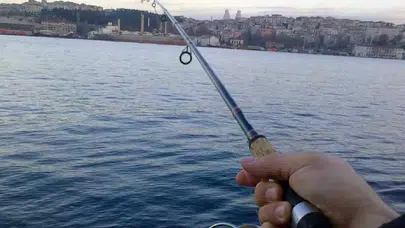 İzmir’de oltaya insan kafatası takıldı, Adli Tıp’a gönderildi