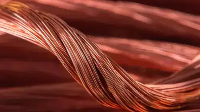 Bakır rekor kırdı: Üretim sorunları fiyatları fırlattı