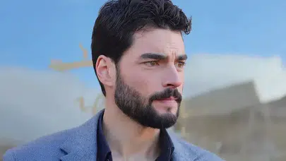 Oyuncu Akın Akınözü yapay zeka dizisi ‘Tesseract’ için hukuki yollara başvuracak