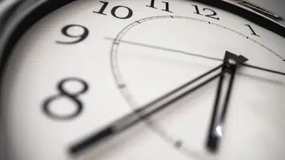 ChatGPT’nin en basit görevi: Saat söylemekte neden sürekli yanılıyor?