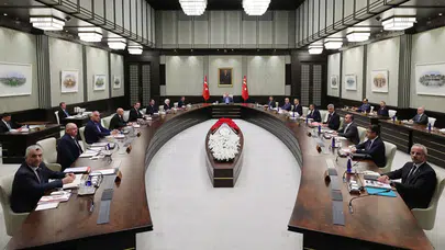 Cumhurbaşkanlığı Kabinesi toplanıyor: Gündemde “Terörsüz Türkiye” süreci ve ekonomi var