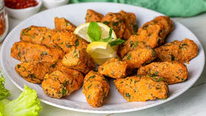 Kolayca hazırlanabilen mercimek köftesi tarifi!