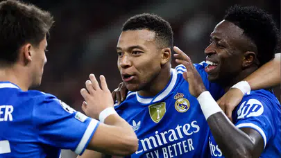 Şampiyonlar Ligi'nde Mbappe'den 7 dakikada hat-trick: Real Madrid 7 gollü gecede kazandı