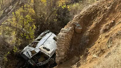 Konya'da öğrenci servisi uçuruma yuvarlandı: 13 öğrenci ve sürücü yaralandı
