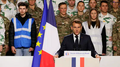Fransa Cumhurbaşkanı Macron, ülkede gönüllü askerliğin başlayacağı tarihi açıkladı