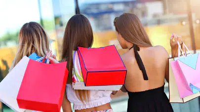 Z kuşağı moda kurallarını yeniden yazıyor: Markalar artık onları anlamak zorunda