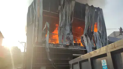 Kocaeli Diloavası'nda parfüm deposunda yangın: Ölü ve yaralılar var