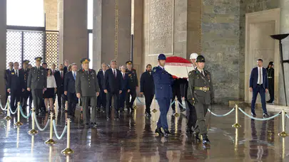 KKTC Cumhurbaşkanı Tufan Erhürman Anıtkabir’i ziyaret etti