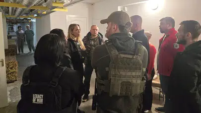 Angelina Jolie'nin Ukrayna ziyaretinde şoförü zorla askere alındı