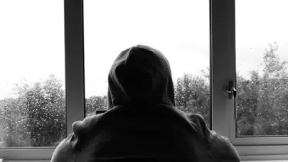 Kapalı havada huzur bulan insanlar: Yağmuru sevenlerin bilinmeyen psikolojik sırrı