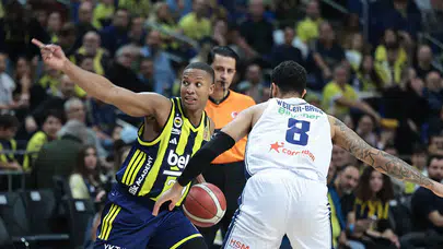 Fenerbahçe Beko, uzatmada Anadolu Efes'i 97-94 mağlup etti