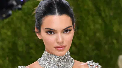 Kendall Jenner’dan “Kürk Mantolu Madonna” paylaşımı