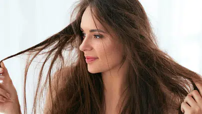 Soğuk havalarda saçlar neden bir anda bozuluyor? Uzmanlar uyardı: Bu 10 hata saçı mahvediyor!