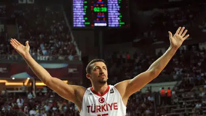 Hidayet Türkoğlu, FIBA Hall of Fame’e giren ilk Türk sporcu oldu