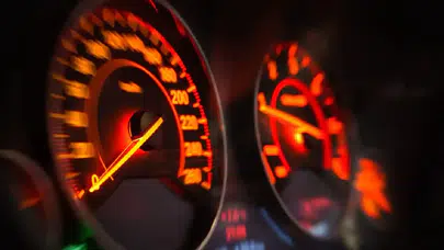 Otomobillerde en az yakıt yakan hız: Bilimsel araştırmalar ortak noktada buluştu