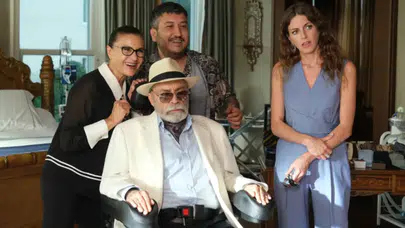 Gişede dengeler değişti: Yan Yana zirveyi bıraktı, yeni lider bakın ne oldu!