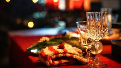 Yeni yıla dışarıda girmek isteyenlere kötü haber: Fiyatlar el yakıyor