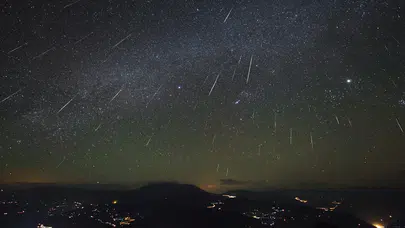 Geminid meteor yağmuru bu hafta sonu zirveye ulaşıyor: Türkiye'den gözükecek mi?