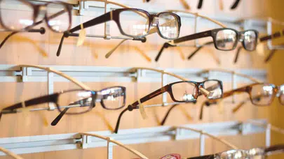 SGK'dan gözlük ödemelerinde yeni dönem: Çok odaklı gözlüklerin ücreti karşılanacak