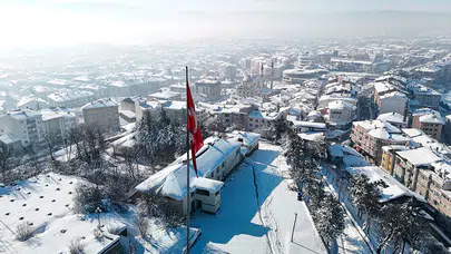 Türkiye'nin üzerine beyaz örtü serildi: Birçok ilde okullara kar tatili!