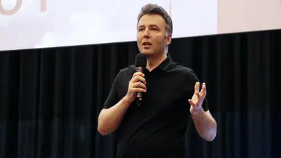 Gazeteci Mehmet Akif Ersoy ve 3 kişi uyuşturucu soruşturmasından tutuklandı