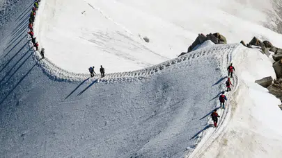 Alpler alarm veriyor: 1900’lerden bu yana 1400’den fazla buzul yok oldu