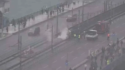 Galata Köprüsü'nde yangın