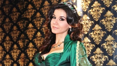 Eski Türkiye Güzeli Cumhurbaşkanına hakaretten gözaltına alındı