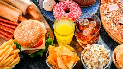 Aşırı işlenmiş gıdaların fazla tüketimi erken yaşta ölüme götürüyor!