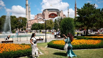 2025 yılında Türkiye'ye gelen turist sayısında İran ve Rusya başı çekiyor