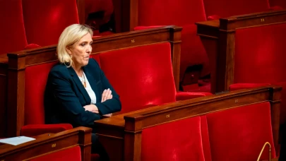 Yolsuzluktan suçlu bulunan aşırı sağcı Fransız siyasetçi Le Pen cumhurbaşkanı adayı olamayacak!