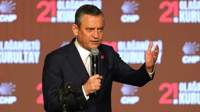 CHP Olağanüstü Kurultayında  Özgür Özel yeniden genel başkan seçildi